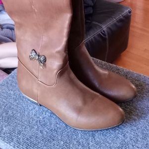 Call il spring,knee boots size 7.5